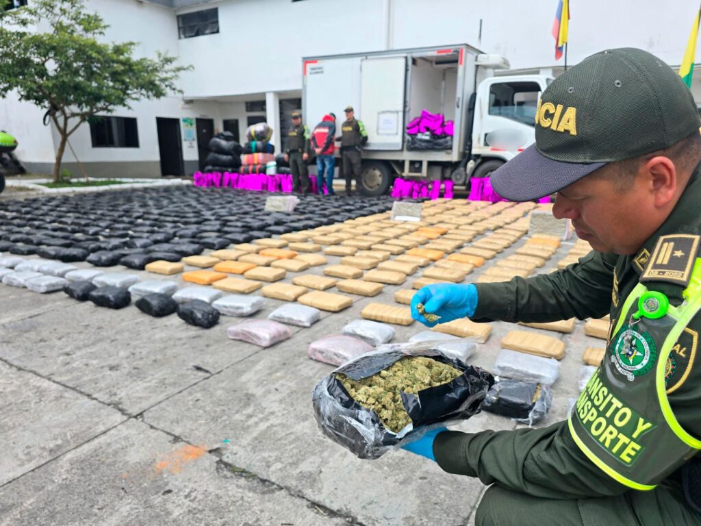 Más de tonelada y media de marihuana